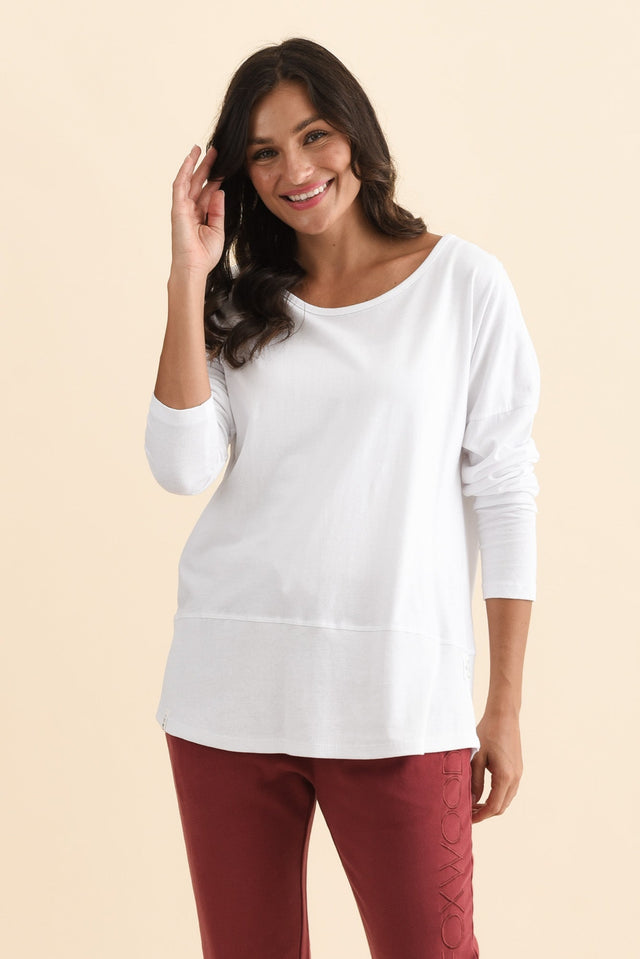 alt text|model:Brontie image 2