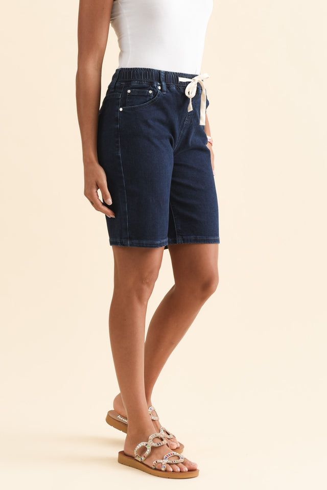 alt text|model:Brontie image 4