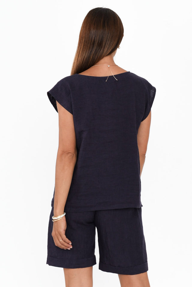 Gabriele Navy Linen Top,Brunette model,alt text|model:Cara image 4