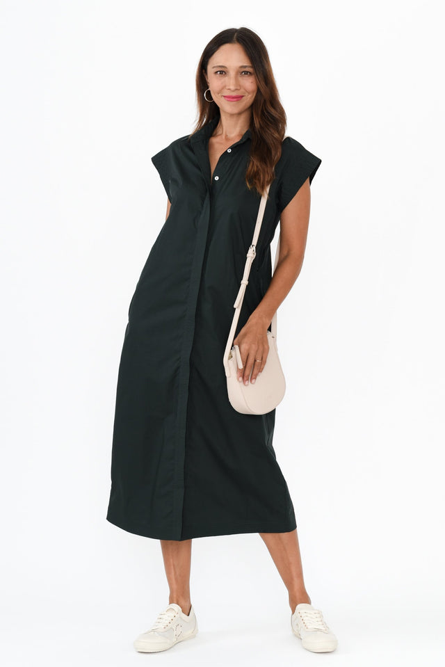 alt text|model:Cara image 3