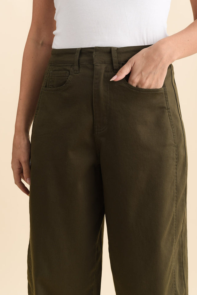 Garner Khaki Barrel Chino Pants,Brunette model,alt text|model:MJ image 6