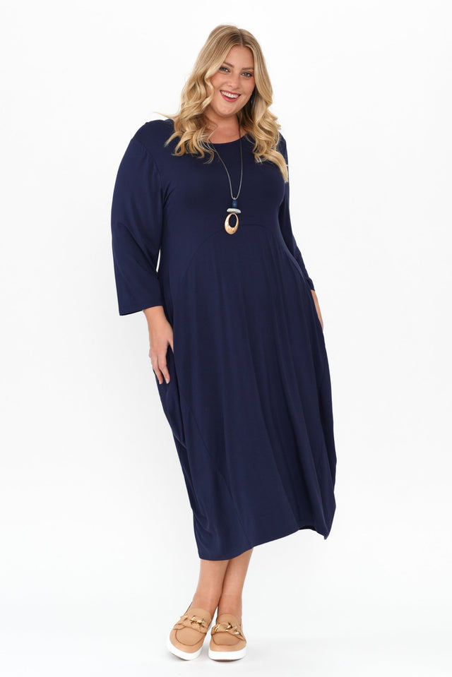 plus-size,curve-dresses,plus-size-sleeved-dresses,plus-size-below-knee-dresses,plus-size-midi-dresses alt text|model:Caitlin image 10