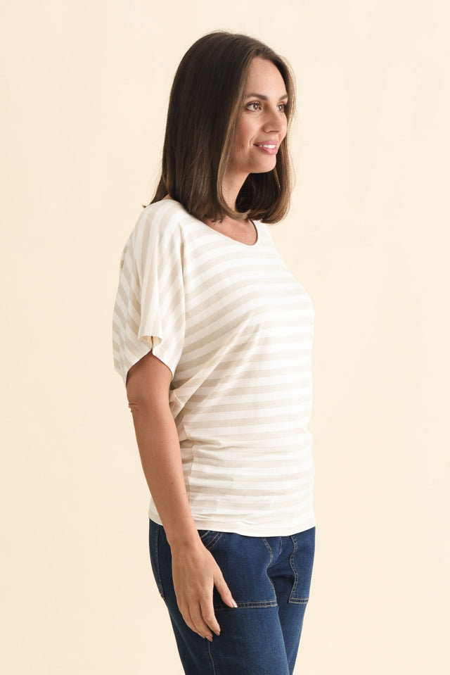 alt text|model:MJ image 4