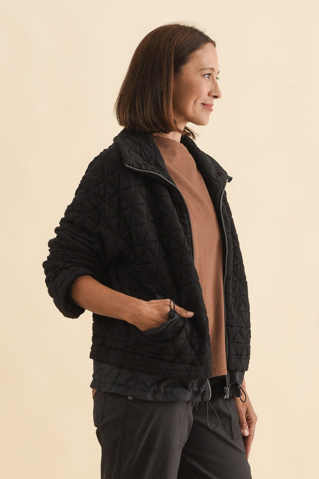 Grace Black Bamboo Silk Quilted Jacket,Brunette model,alt text|model:Cara image 4