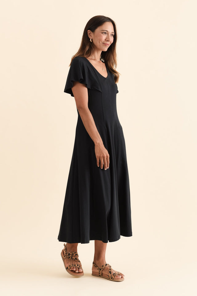 alt text|model:Cara image 4