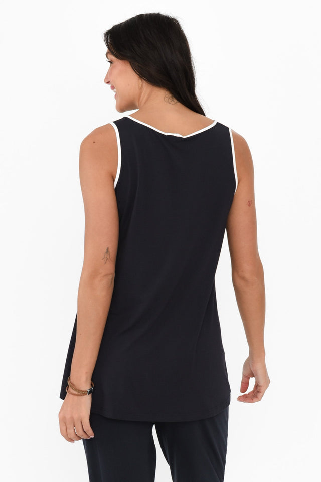 alt text|model:Brontie image 6