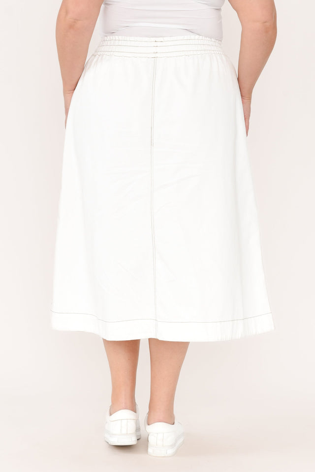 alt text|model:Caitlin image 11