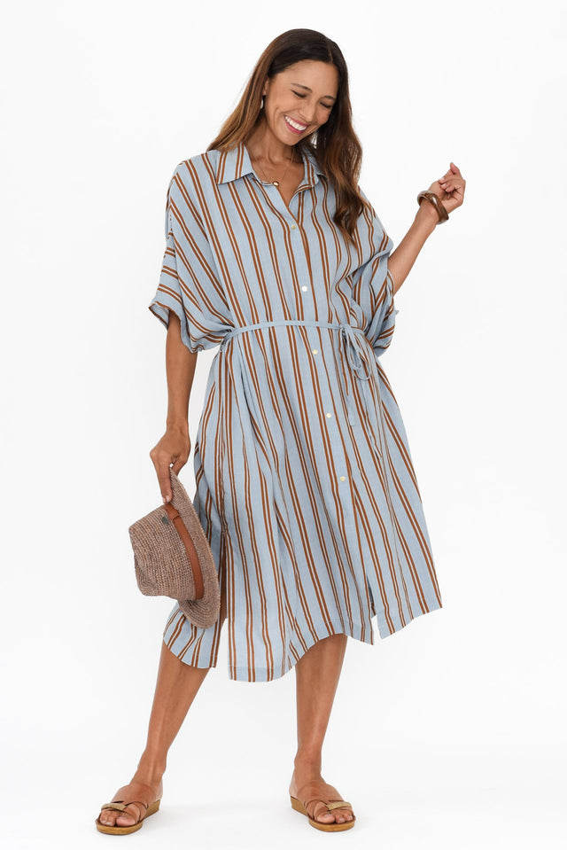 alt text|model:Cara image 3