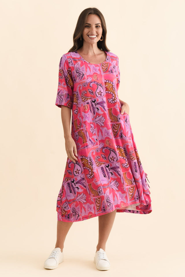Hailee Pink Paisley Linen Cotton Dress,Brunette model,alt text|model:MJ image 3
