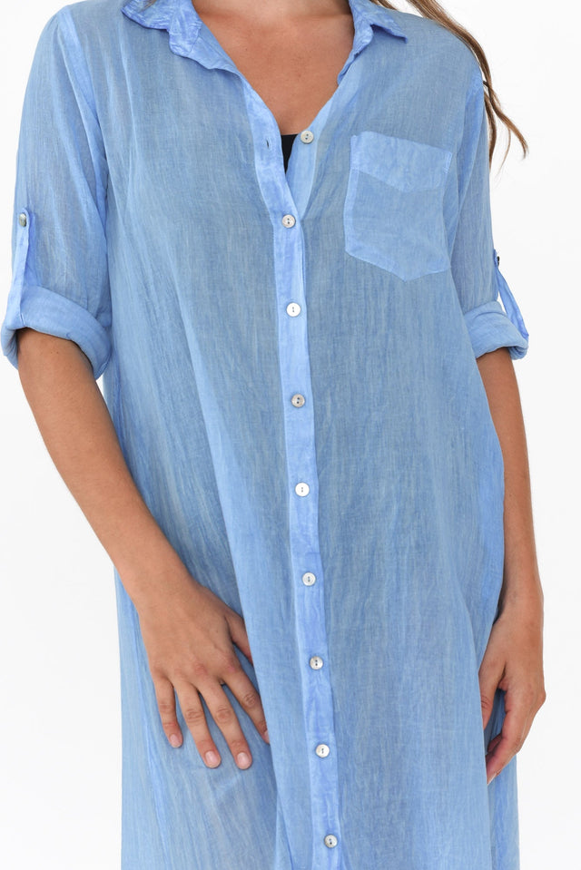 Hailey Blue Cotton Button Kaftan,Brunette model,alt text|model:Johanna image 6