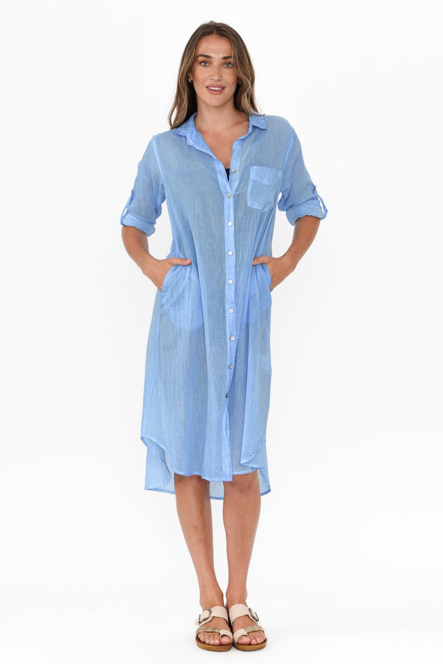 Hailey Blue Cotton Button Kaftan,Brunette model,alt text|model:Johanna image 7