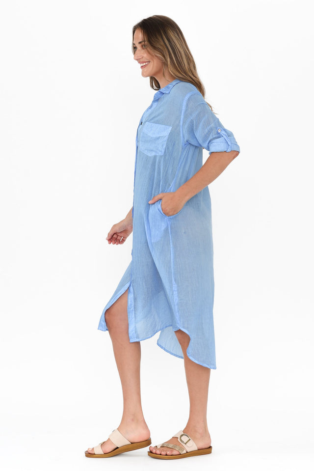 Hailey Blue Cotton Button Kaftan,Brunette model,alt text|model:Johanna image 4