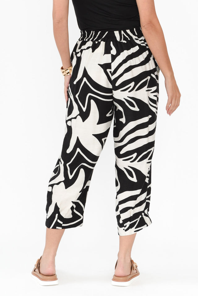 alt text|model:MJ image 6