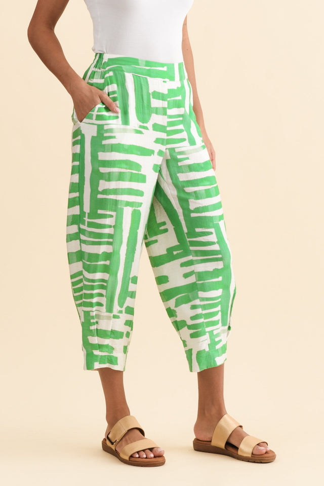 alt text|model:Brontie image 5