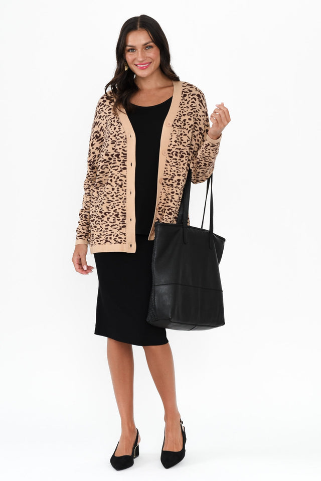 alt text|model:Brontie image 4