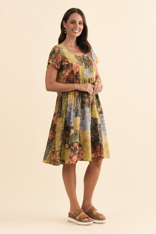 Hanoi Green Mosaic Cotton Blend Dress,Brunette model,alt text|model:MJ image 4