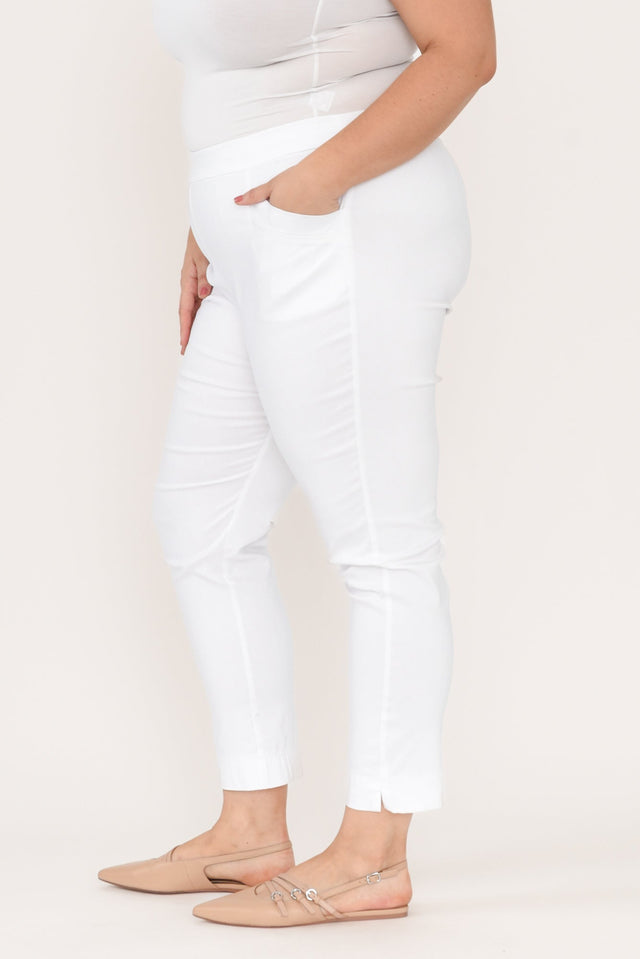 alt text|model:Gabby image 8