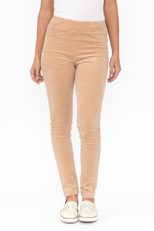 alt text|model:Mollie