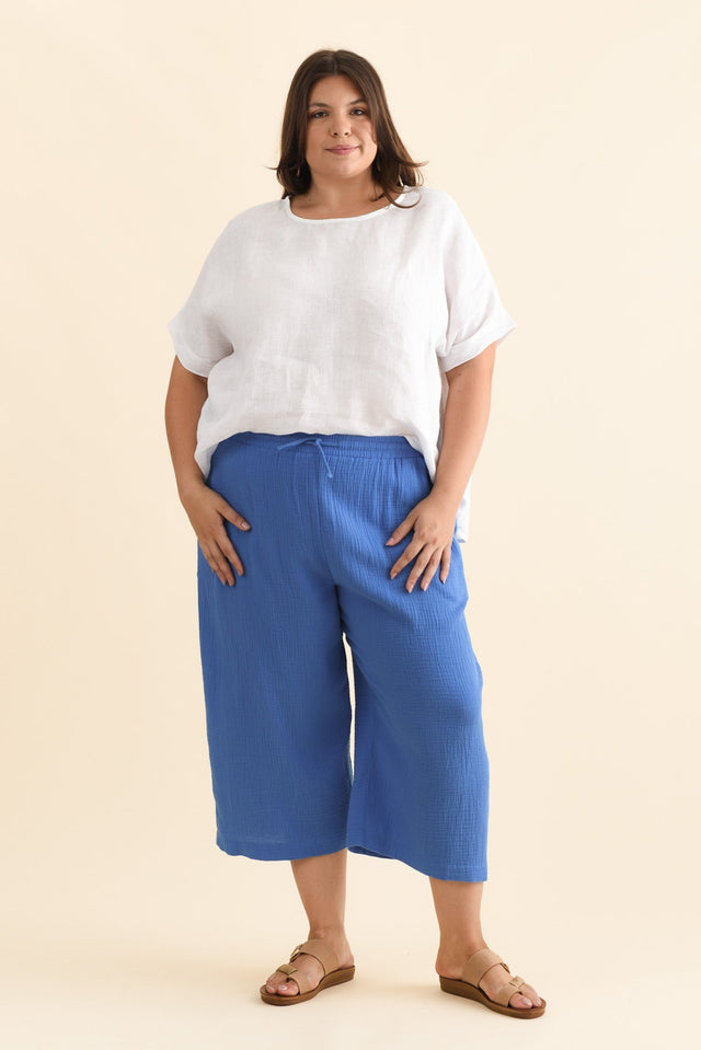 Harvey Cobalt Cotton Cheesecloth Cropped Pants,Brunette model,alt text|model:Gabby image 10