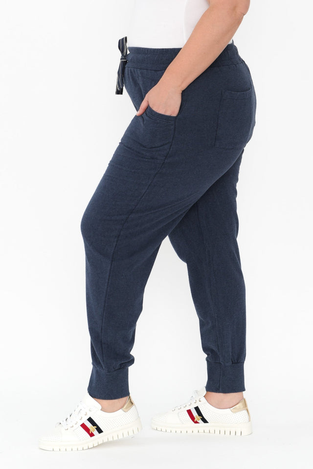 alt text|model:Caitlin image 10