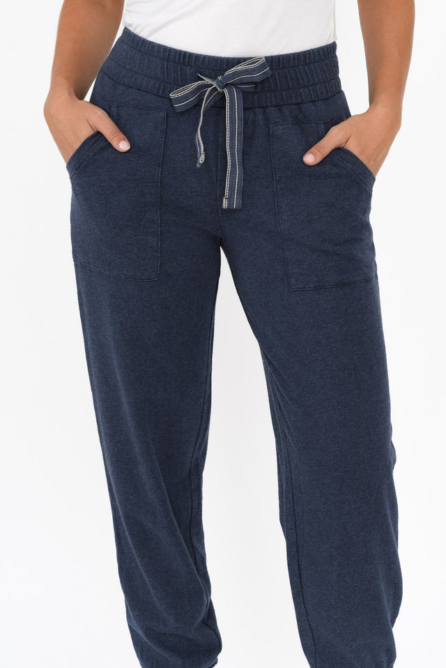 alt text|model:Mollie image 5