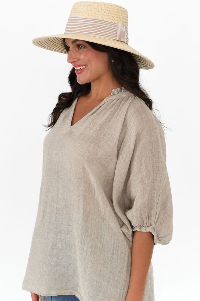 alt text|model:Brontie image 3