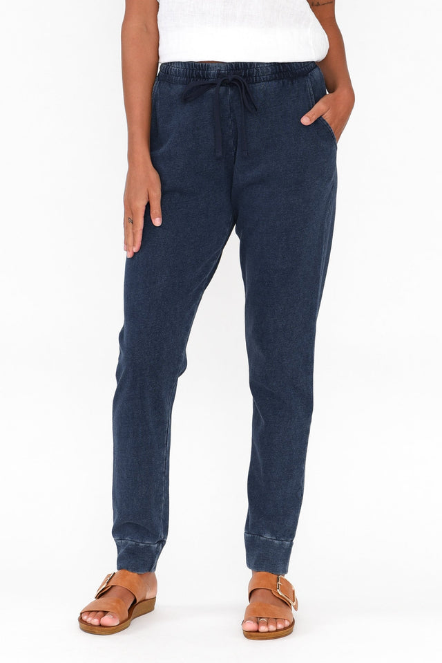 alt text|model:Brontie image 1