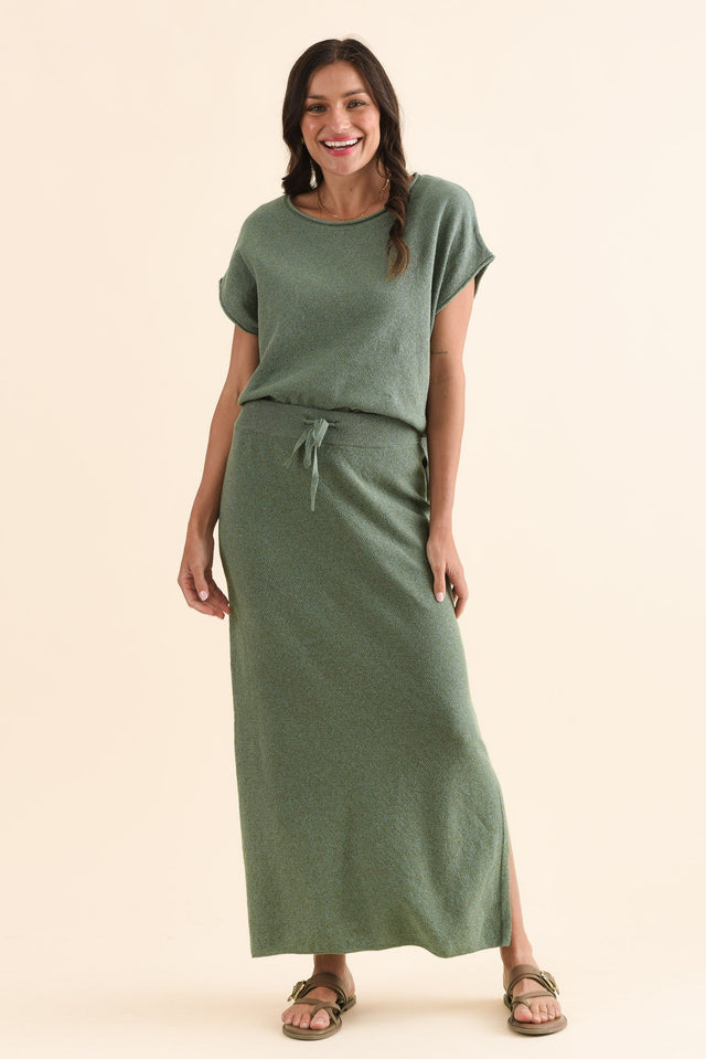 Hyatt Green Cotton Skirt,Full Body,Brunette model,alt text|model:Brontie