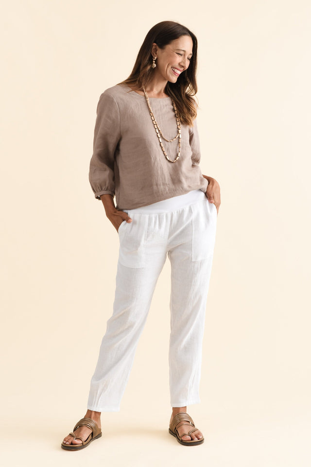 alt text|model:Cara image 7