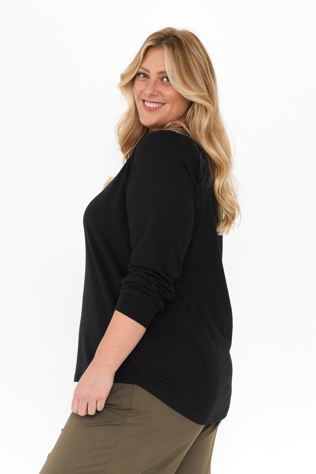 alt text|model:Caitlin image 9