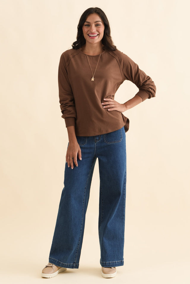 Indie Chocolate Cotton Long Sleeve Tee,Brunette model,alt text|model:Brontie image 3