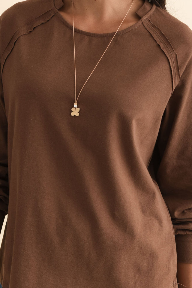 Indie Chocolate Cotton Long Sleeve Tee,Brunette model,alt text|model:Brontie image 6