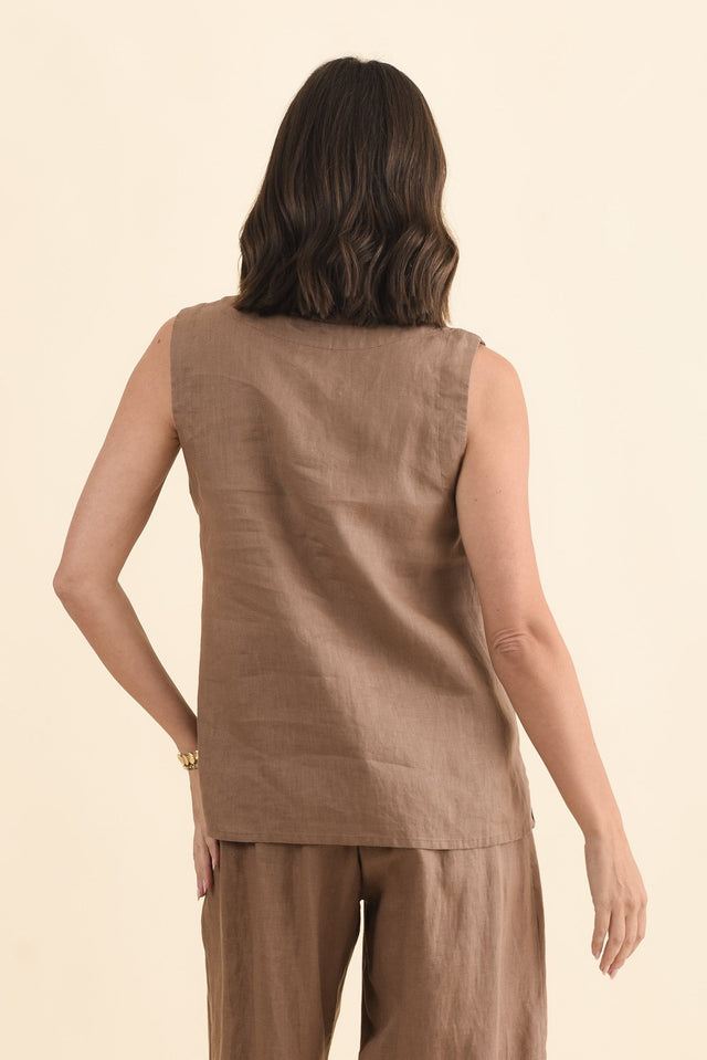 Inez Mocha Linen Tank,Brunette model,alt text|model:MJ image 4