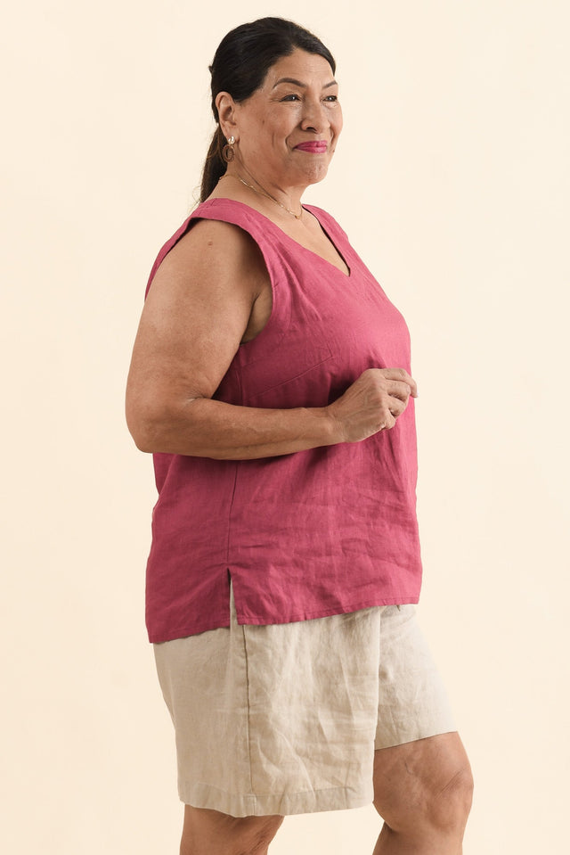 Inez Pink Linen Tank,Side,Brunette model,alt text|model:Pilita image 10