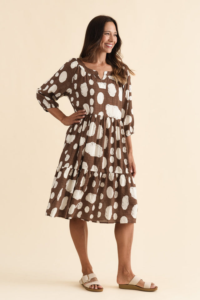 alt text|model:Cara image 4