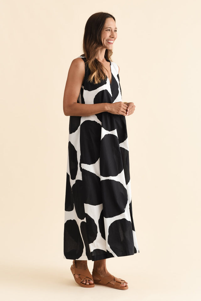 alt text|model:Cara image 5