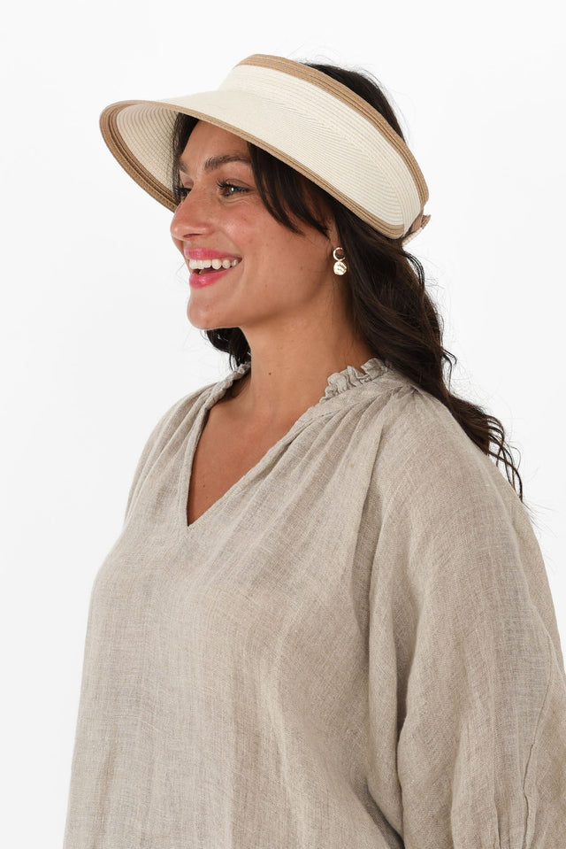 alt text|model:Brontie image 3