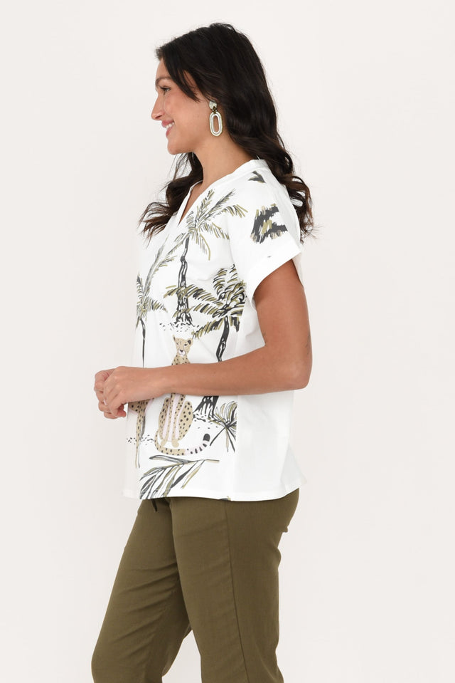 alt text|model:Brontie image 4