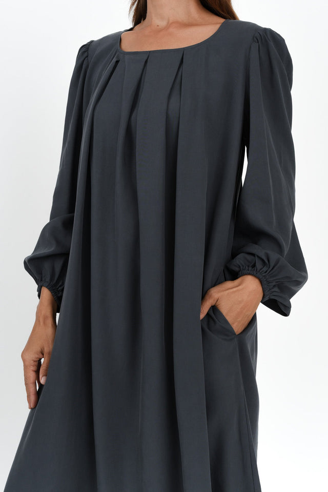 alt text|model:Cara image 7