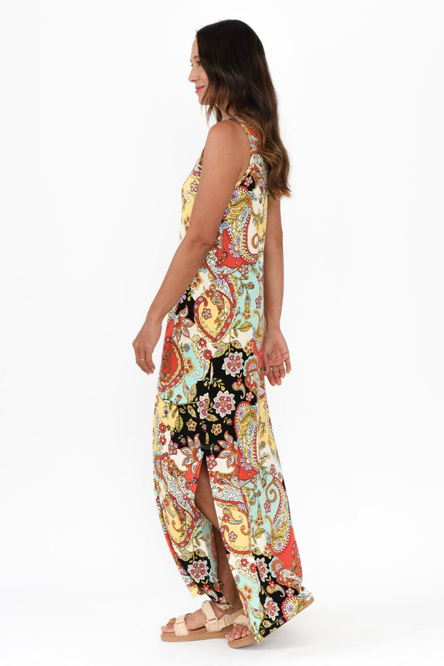 alt text|model:Cara image 5