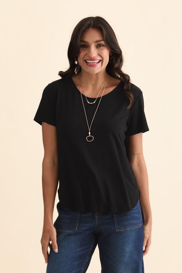 Janis Black Bamboo Tee,Brunette model,alt text|model:Brontie