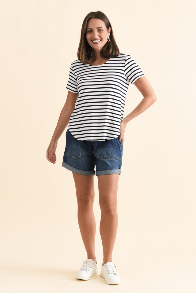 alt text|model:MJ image 7