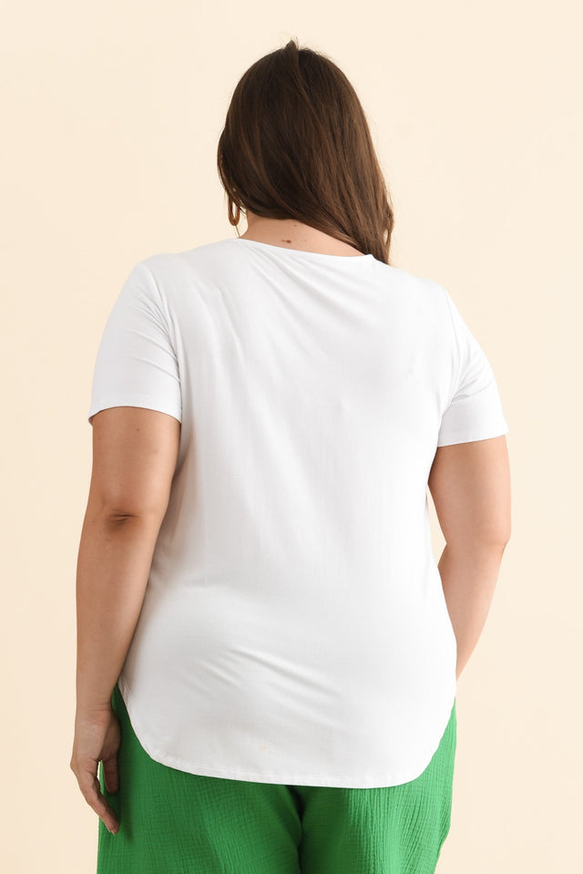 Janis White Bamboo Tee,Brunette model,alt text|model:Gabby image 16