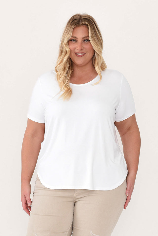 alt text|model:Caitlin image 9