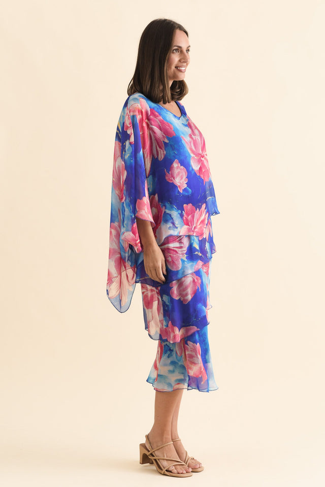 alt text|model:MJ image 3