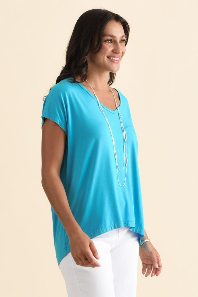 Jenner Blue V Neck Tee,Brunette model,alt text|model:Brontie image 4