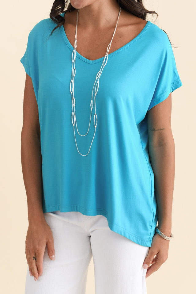 Jenner Blue V Neck Tee,Brunette model,alt text|model:Brontie image 6