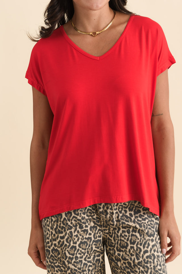 Jenner Red V Neck Tee,Brunette model,alt text|model:Brontie image 7