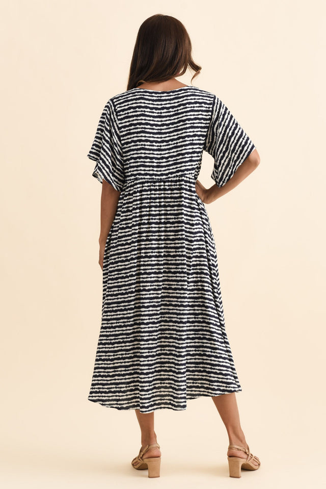 alt text|model:Cara image 4