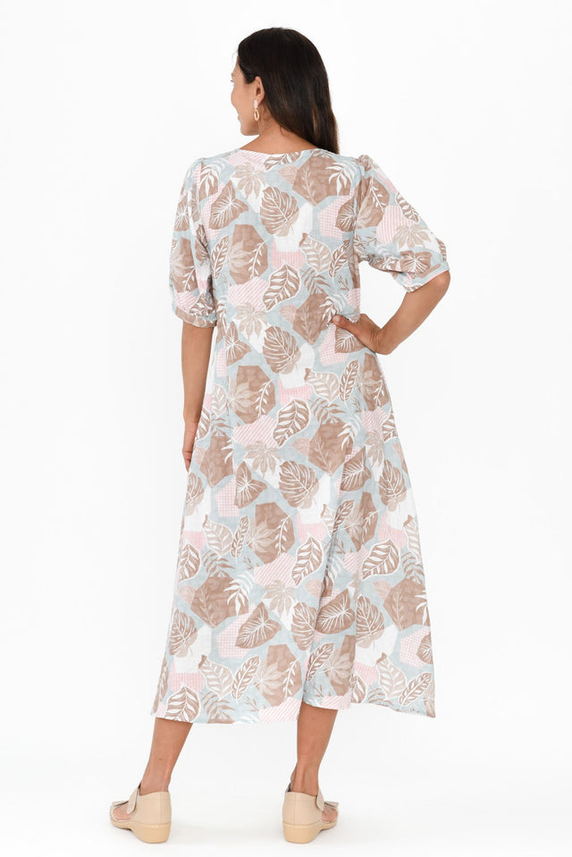 alt text|model:Cara image 5